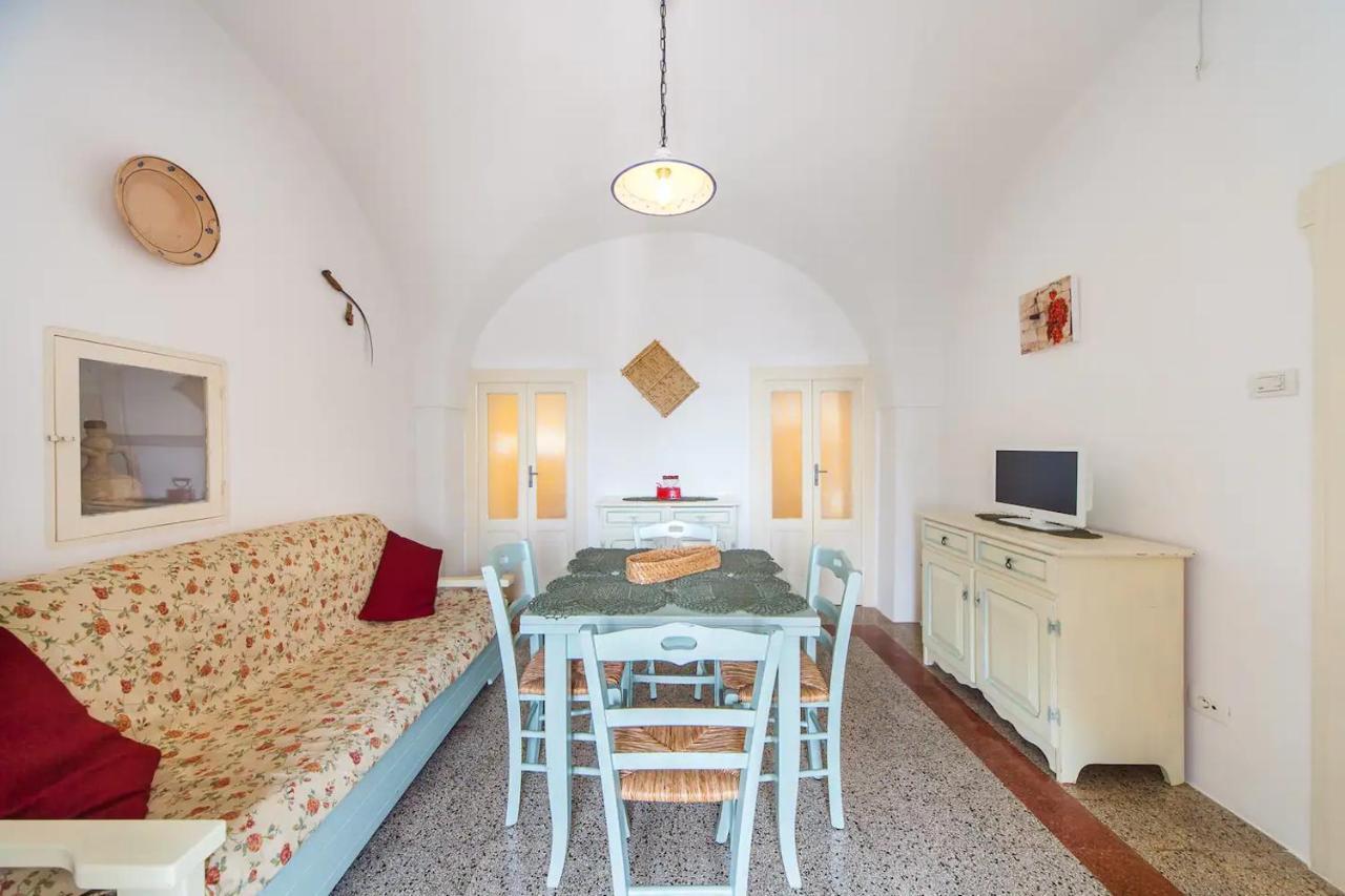 Masseria Trulli Sull'Aia Cisternino Bagian luar foto