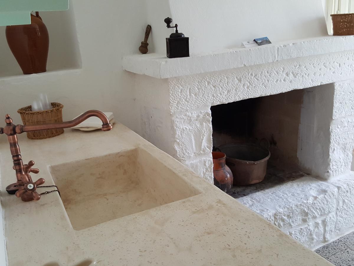 Masseria Trulli Sull'Aia Cisternino Bagian luar foto