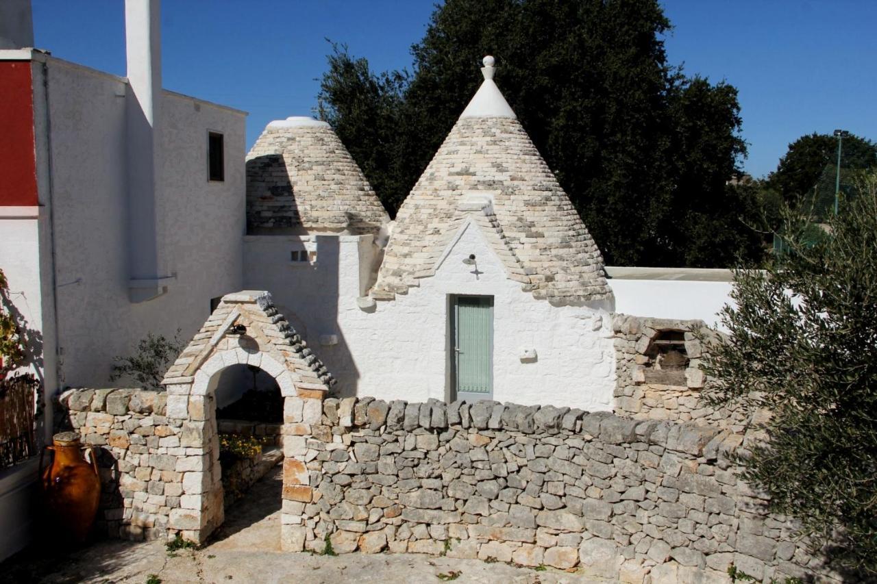 Masseria Trulli Sull'Aia Cisternino Bagian luar foto